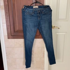 Hollister Super Skinny Jeans